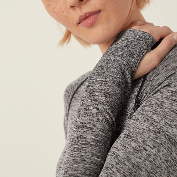 🌟SALE🌟NWOT PINK Victoria’s Secret Seamless Workout Crew, Heathered Black - Picture 3 of 5